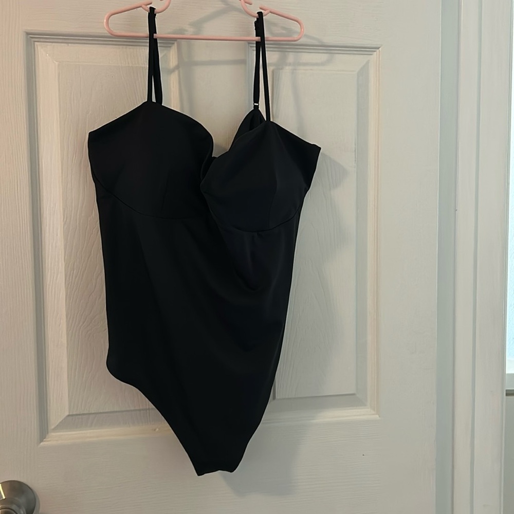 Body contour bodysuit